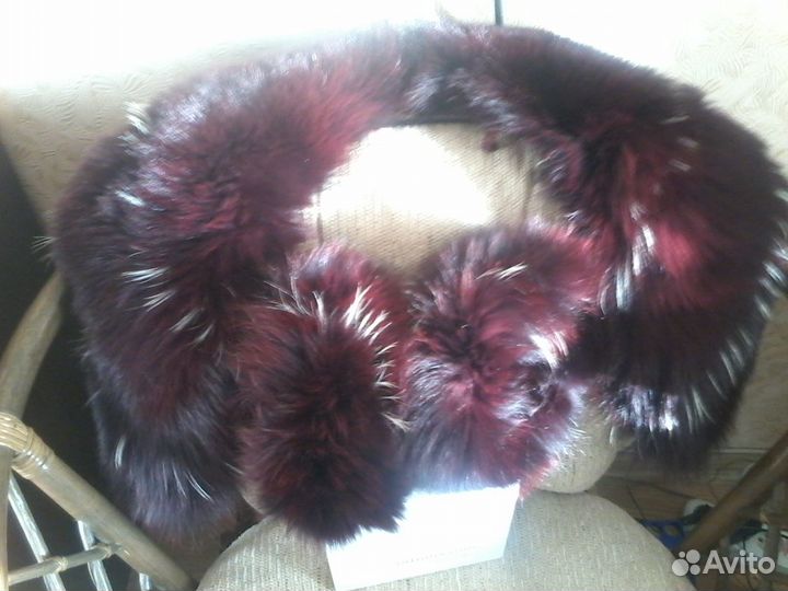 Воротник и манжеты из песца цвет вишнёвые