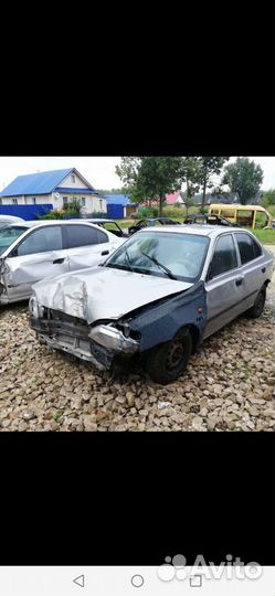 Hyundai Accent по частям