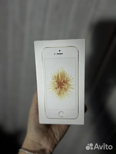 iPhone SE, 32 ГБ