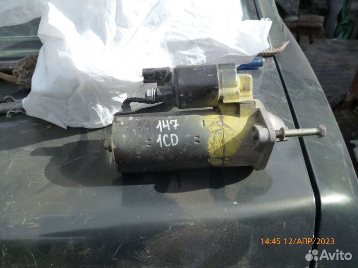 Стартер с мотора 1CD тойота авенсис 2000г