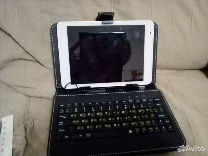 Чехол с клавиатурой для планшета