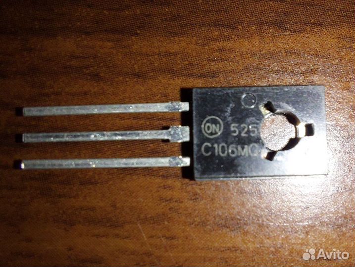 Тиристоры C106MG 525