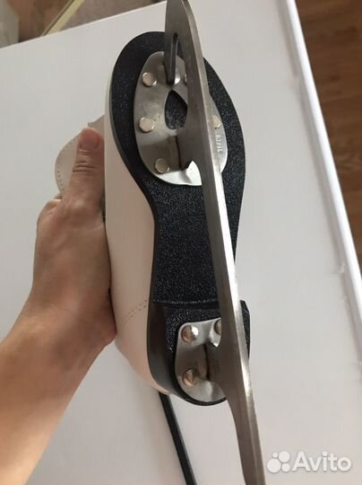 Коньки фигурные 30 размер