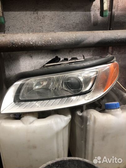 Передняя левая фара на volvo s80
