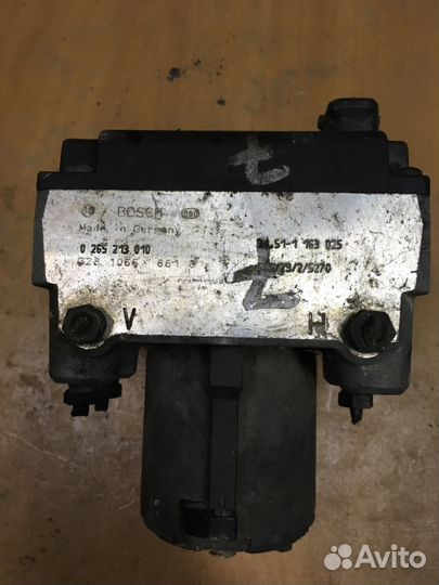 Блок ABS BMW 7 E38 0265213010