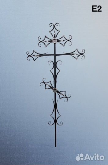 Кованый крест из метала