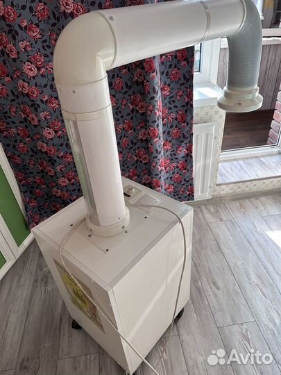 Маникюрная вытяжка напольная