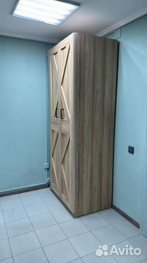 Шкаф двухдверный