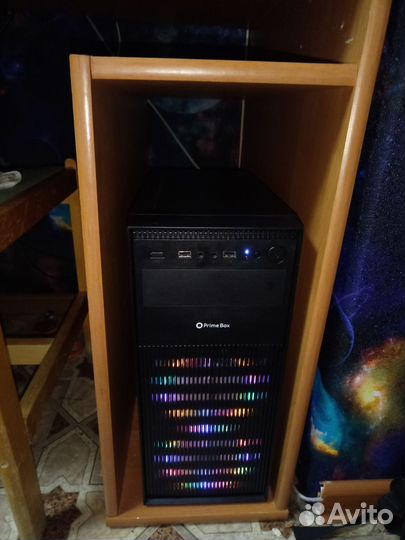 Уголок школьника Высокий и Вместистилиный