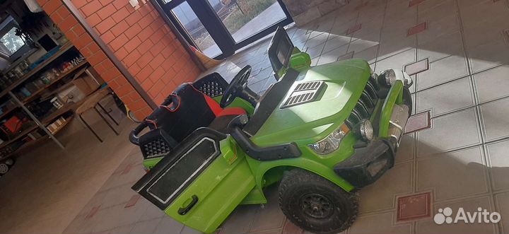 Детский электромобиль джип