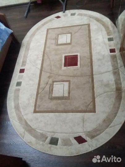 Ковры одинаковые(две штуки)