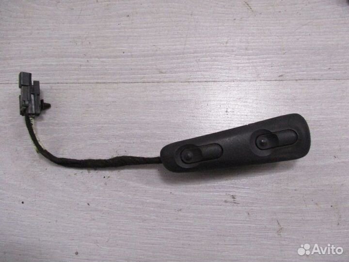 Блок управления стеклоподъемником передний левый