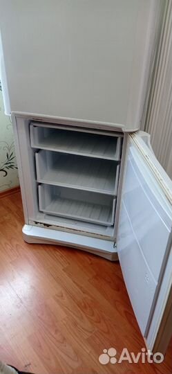 Холодильник б/у indesit