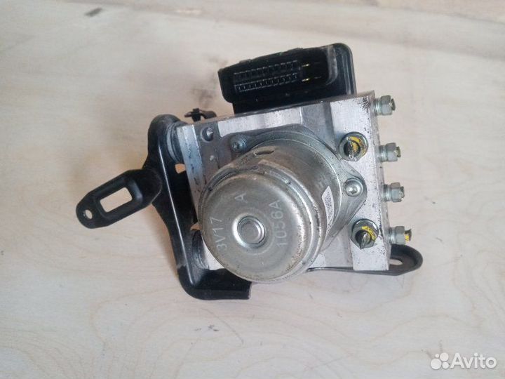 Блок ABS Honda Vezel RU3 LEB 2014