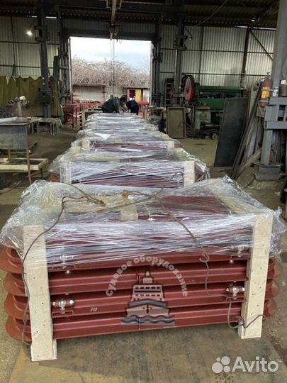 Судовые двери