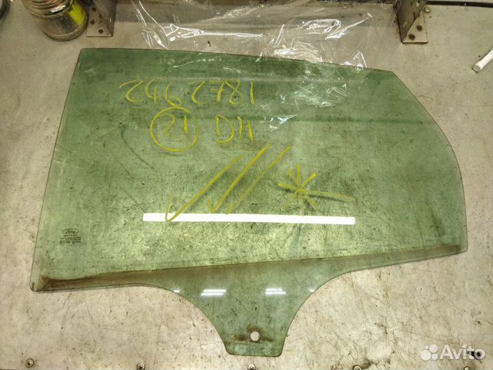 Стекло двери заднее левое Ford Focus 3 хетчбэк 1.6