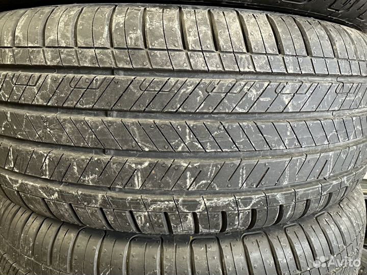 Goodyear EfficientGrip Performance 215/60 R16