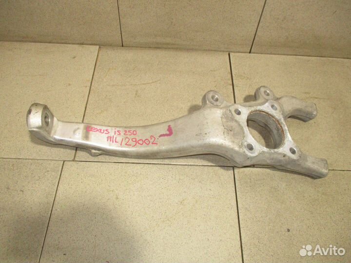 Кулак поворотный передний левый Lexus IS 200/220