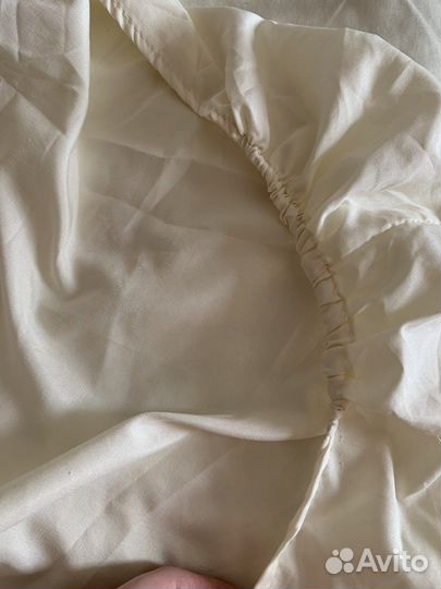 Простынь на резинке 180 200