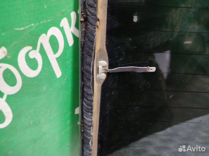 Стекло заднее Renault Logan 1 Ф2