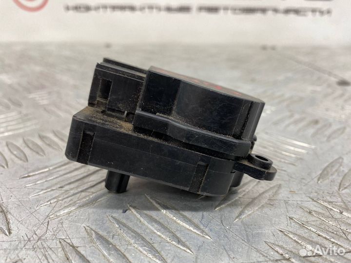 Б/У Сервопривод заслонки печки (моторчик