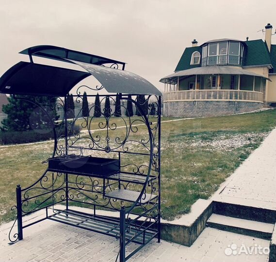 Мангал с крышей