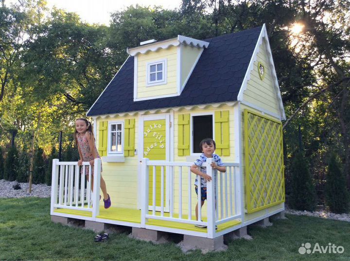 Детский игровой деревянный домик для дачи и сада