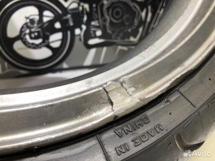 Переднее колесо Kawasaki ZZR 400-1 1992г