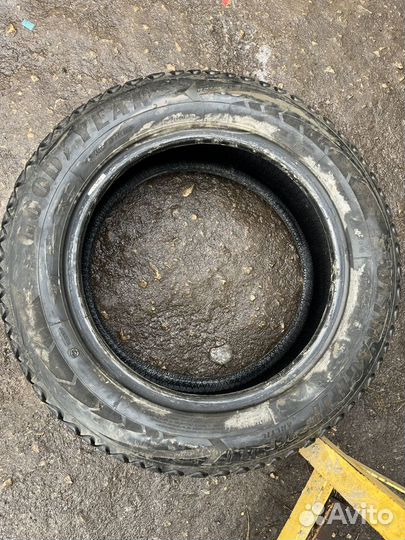 Goodyear Ultragrip Ice Arctic 185/65 R15