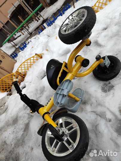 Детский трехколесный велосипед бу