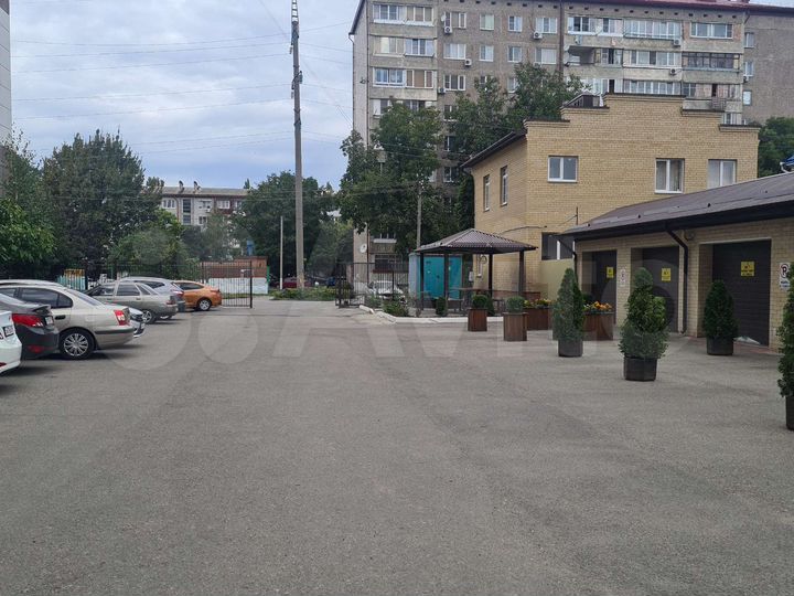 2-к. квартира, 70 м², 3/9 эт.