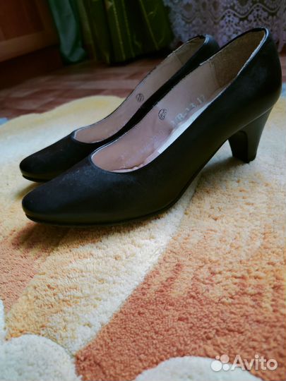 Туфли женские лодочки кожаные 37 размер