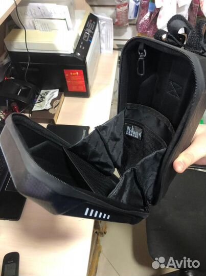 Сумка на руль водонепроницаемая Wildman (карбон)