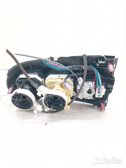 Блок управления печки/климат-контроля Toyota Yaris