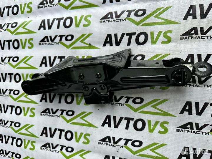 Домкрат Mazda (оригинал)