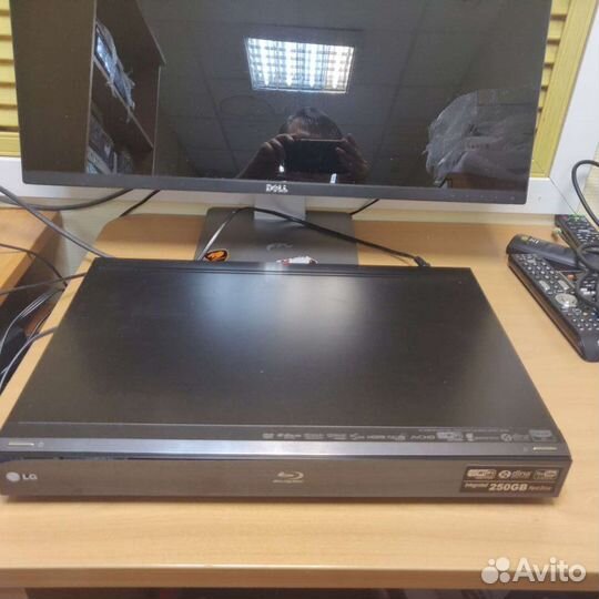 Blu-ray/HDD-плеер LG BD590 идеал