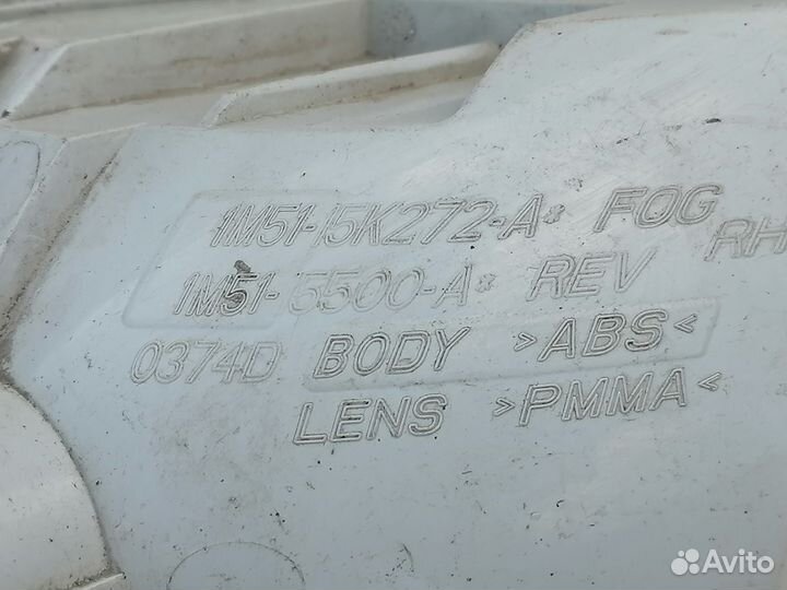 Фонарь задний правый в бампер Форд Фокус 2