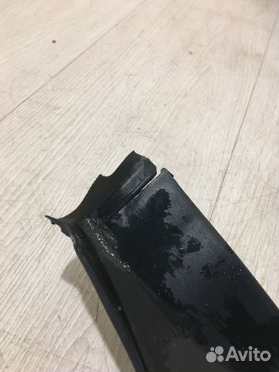 Водосток задний Mercedes Benz S500L W221 M273.961