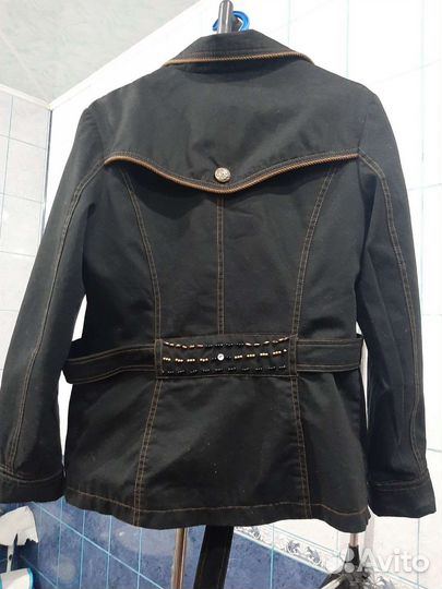 Джинсовая куртка