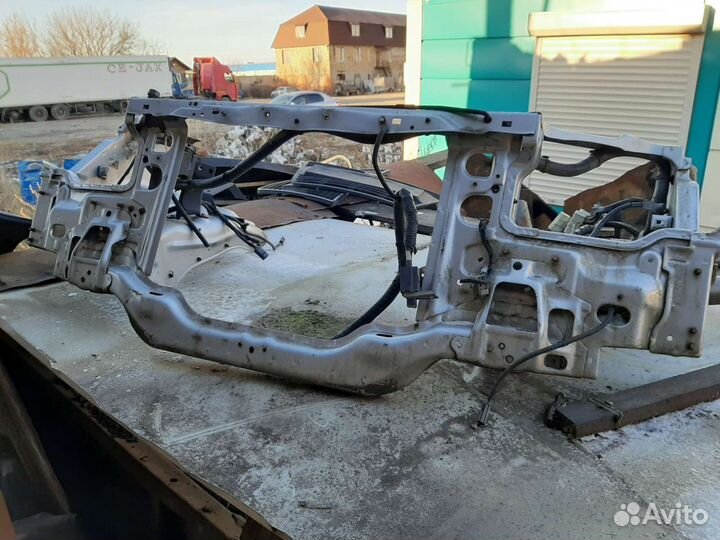 Рамка радиатора на Hover (телевизор)