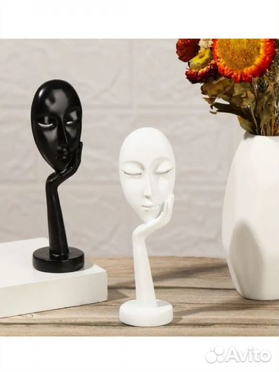 Статуэтки для интерьера