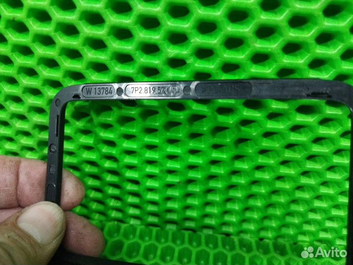 Накладка дефлектора передняя правая Volkswagen