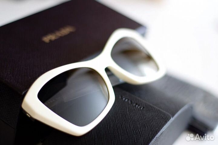 Очки Prada женские