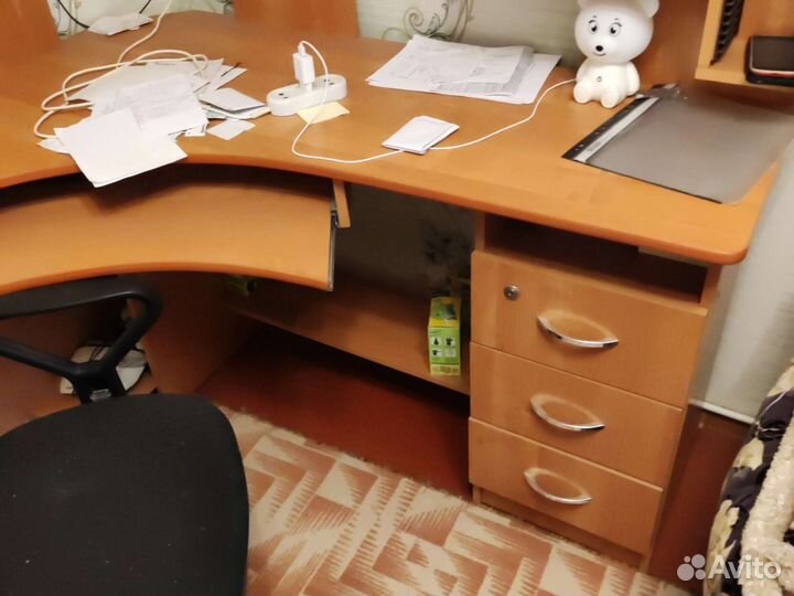 Компьютерный стол