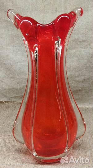 Ваза. Цветное Чешское стекло 22 см. из СССР