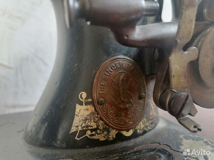 Швейная машина Singer