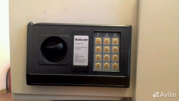 Вскрытие замков и ремонт, изготовление автоключей