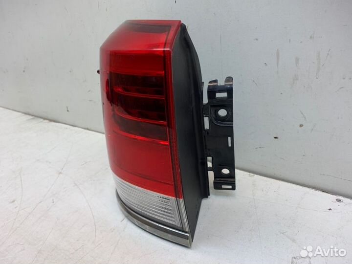 Фонарь задний левый Toyota Land Cruiser 200