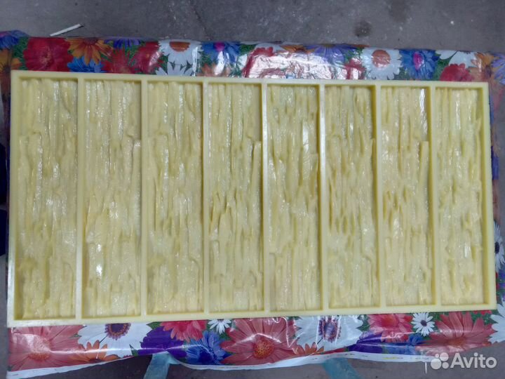 Полиуретановые формы для гипсовой плитки