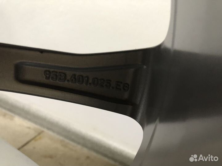 Комплект зимних колес Макан 19